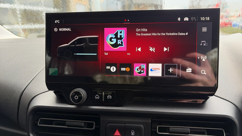 Vauxhall Combo Life 100kW Design XL 52kWh 5dr Auto [7 Seat] Electric Estate